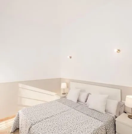 Vanesa Heated Pool Ocean Views Private Apartment