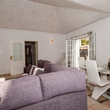 Vanesa Heated Pool Ocean Views Private Apartment